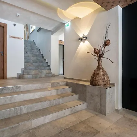 Sonnenhof Centrum فندق جيرلوس