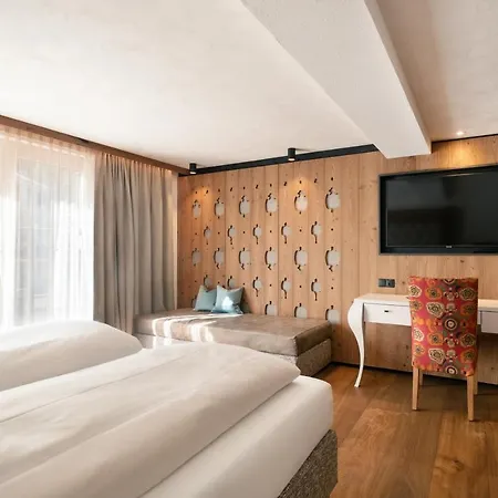 Hotell Sonnenhof Centrum 4*