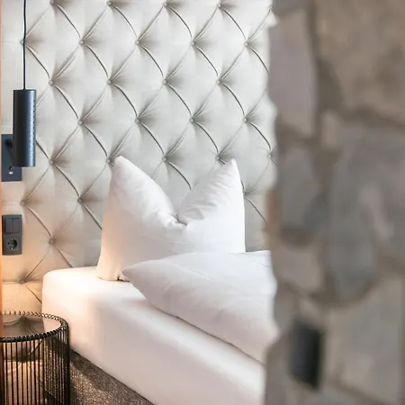 Sonnenhof Centrum 4* جيرلوس