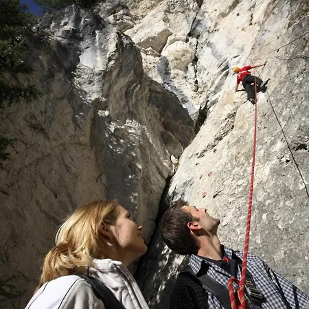 Sonnenhof Centrum فندق 4*