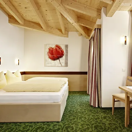 Sonnenhof Centrum فندق 4*