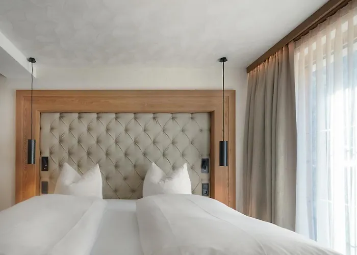 Sonnenhof Centrum Готель 4*